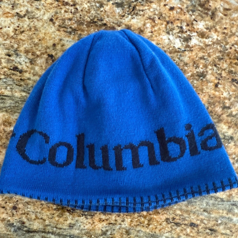 Youth L/XL Columbia reversible beanie hat